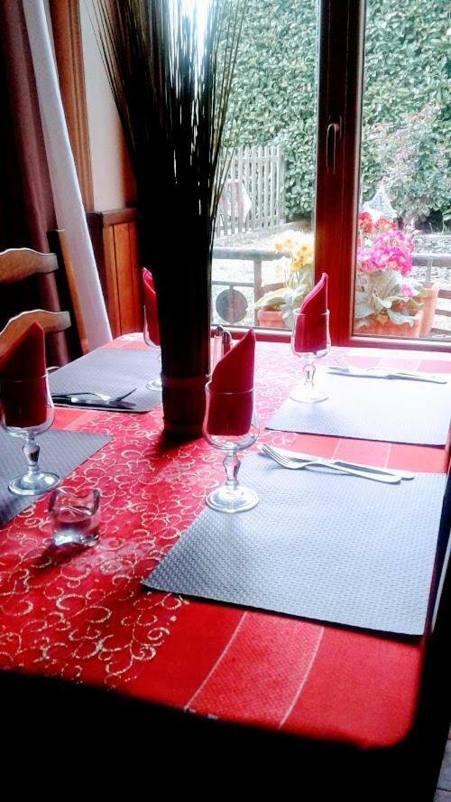 屈埃尔西地区古尔东 瑞拉斯奥尼克旅馆酒店 外观 照片